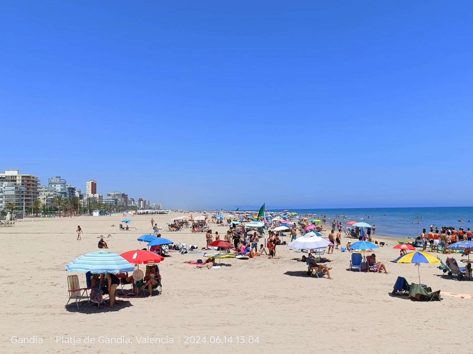 Mare De Deu, Vivienda Vacacional Para Familias Y Mayores De 25 Anos En El Grao De Gandia-Playa Playa de Gandia エクステリア 写真